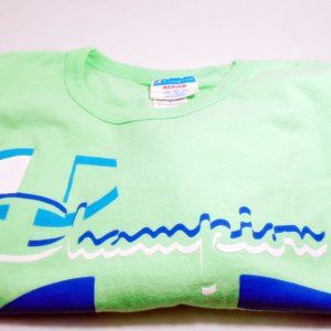 Champion Shirt Medium